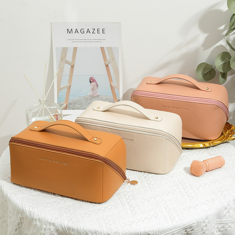 Homefish Luxury Cosmetic Bag W - огляд і ціна Luxury Skincare Samples